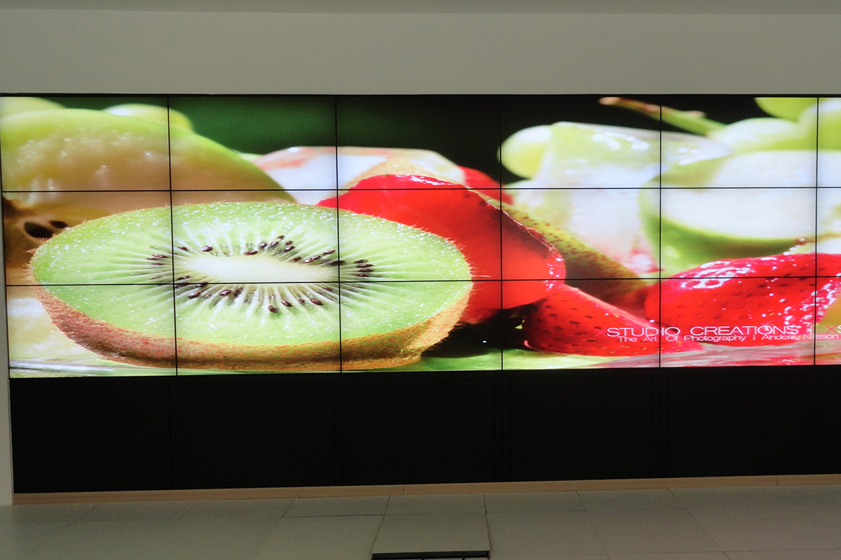 云南迪慶州普達(dá)措國(guó)家公園旅游信息化5A級(jí)建設(shè)項(xiàng)目 液晶拼接產(chǎn)品